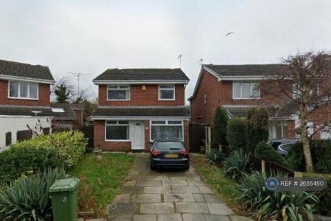 3 bedroom detached house to rent, Malham Close, Southport, PR8