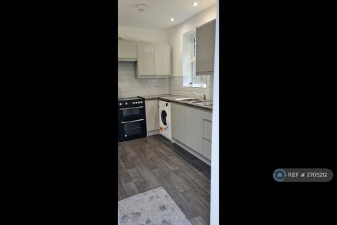 2 bedroom maisonette to rent, Conduit Road, Bedford, MK40