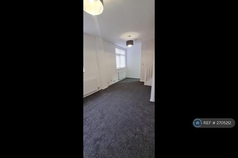 2 bedroom maisonette to rent, Conduit Road, Bedford, MK40
