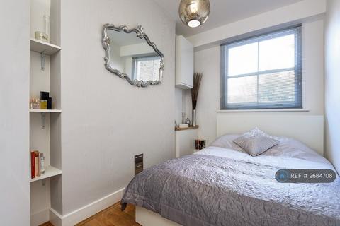 undefined, Pepys Road, London, SE14