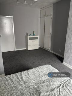2 bedroom flat to rent, Lees, Oldham, OL4