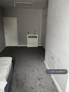 2 bedroom flat to rent, Lees, Oldham, OL4