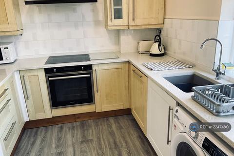 undefined, Park Lake Road, Poole, BH15