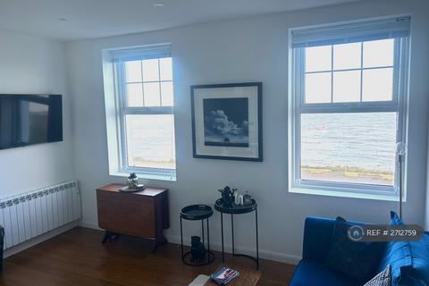 2 bedroom flat to rent, Lewis Crescent, Cliftonville, Margate, CT9