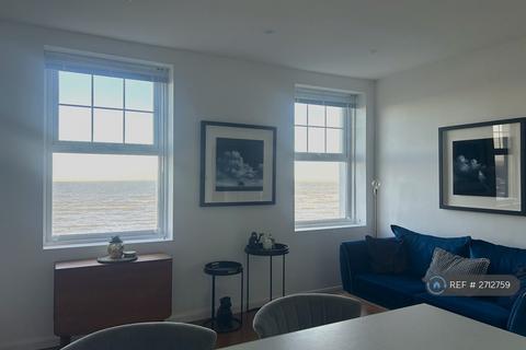 2 bedroom flat to rent, Lewis Crescent, Cliftonville, Margate, CT9