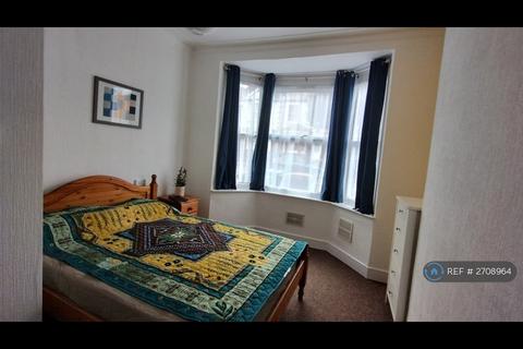 1 bedroom flat to rent, Queensland Avenue, Coventry, CV5
