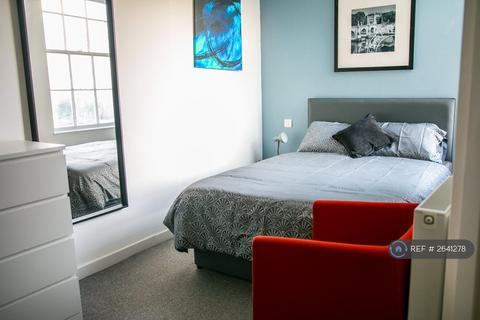 Studio to rent, Wolverhampton Street, Dudley, DY1