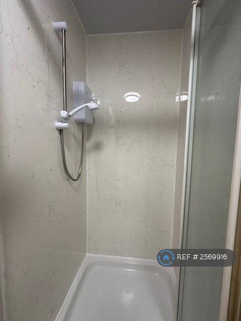 Ensuite Shower Room