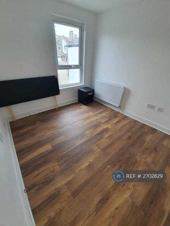 Ensuite Room 3