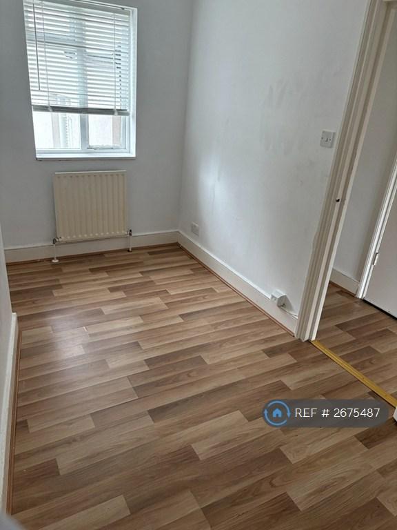 Small Bedroom