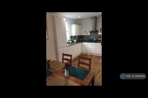 3 bedroom flat to rent, Rushcroft Rd, Brixton, SW2