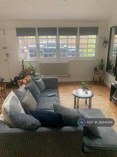 Studio to rent, Old Kent Road, London, SE1