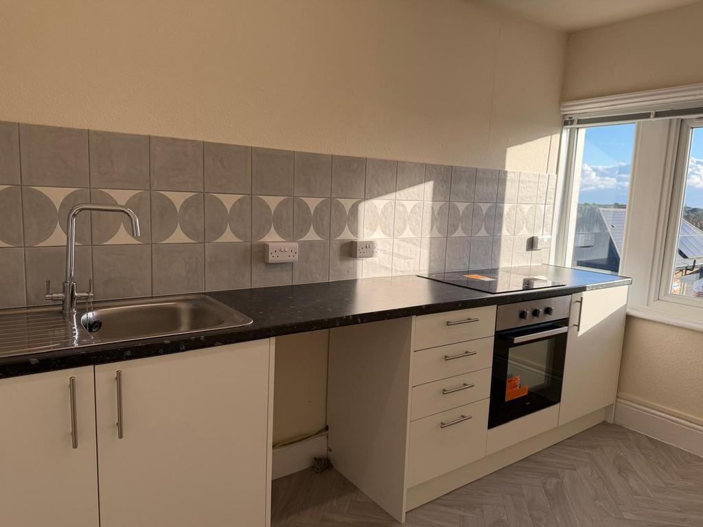 Kitchen2.jpeg