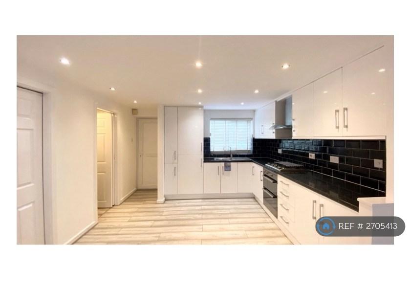 Kitchen &amp; Dining Room