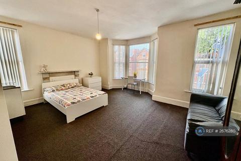 6 bedroom semi-detached house to rent, Lenton Boulevard, Nottingham, NG7
