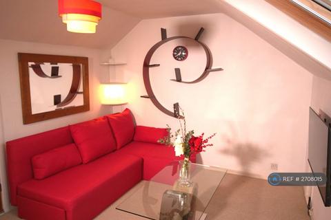1 bedroom flat to rent, Kingscourt Road, London, SW16