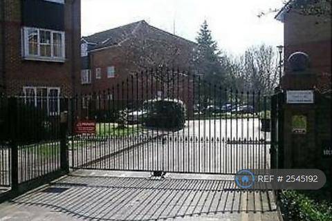 1 bedroom flat to rent, Holm Oak Park, Watford, WD18