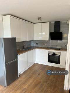 1 bedroom flat to rent, Holm Oak Park, Watford, WD18