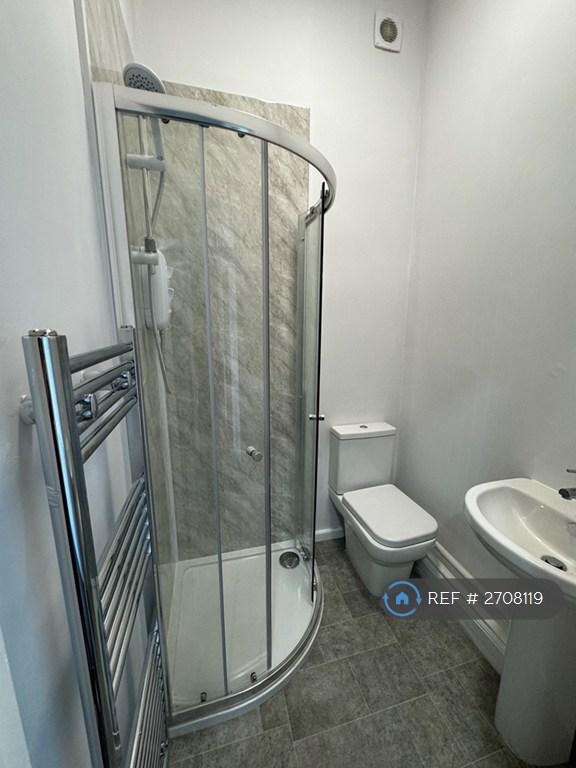 Room 3 En-Suite
