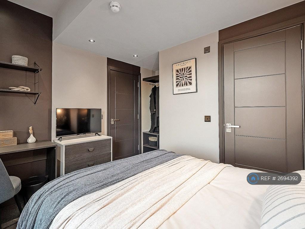 Room 4