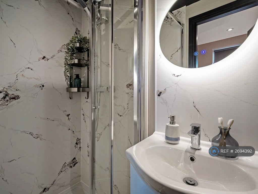 Room 4 En Suite