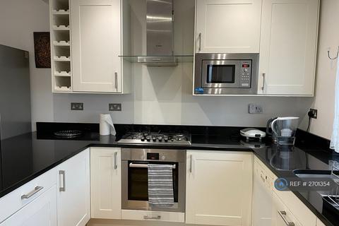 undefined, Bennetts Avenue, Greenford, UB6