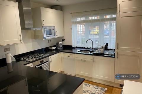 undefined, Bennetts Avenue, Greenford, UB6