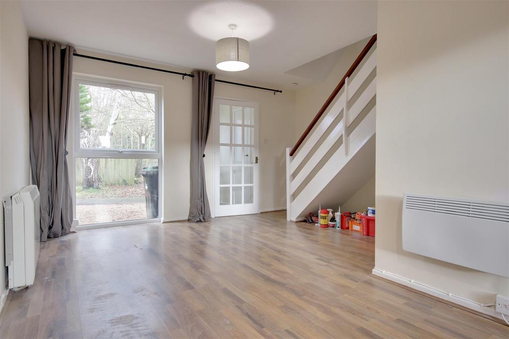 Living room 2.jpg