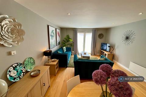 2 bedroom flat to rent, Regent House, Leamington Spa, CV32