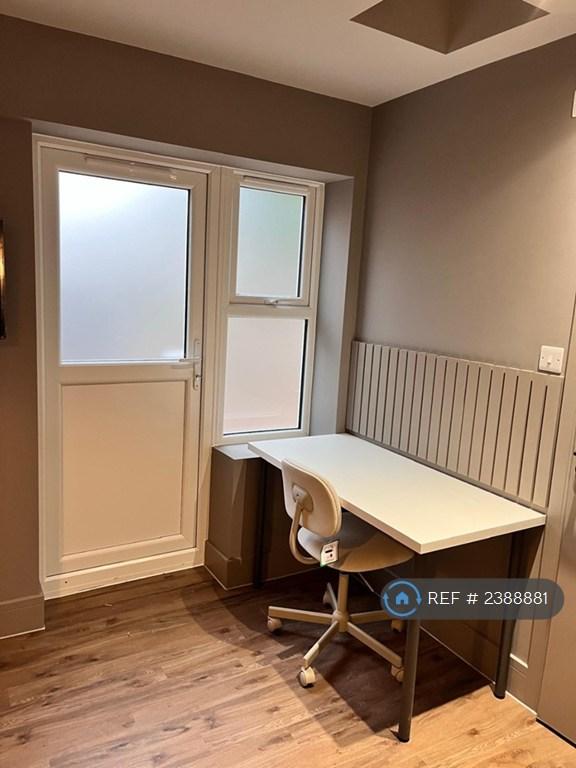 Room3 V3