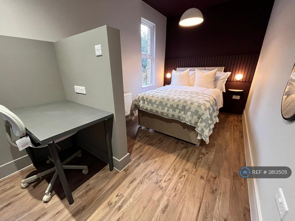 Room5