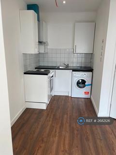 undefined, Ferncroft Avenue, London, N12