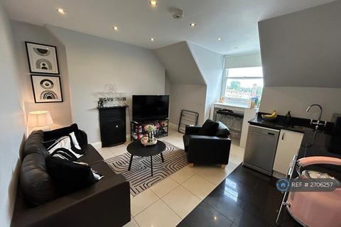 2 bedroom flat to rent, Heath Street, London, NW3