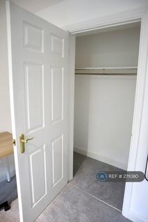 2 bedroom flat to rent, Hadfield Close, Manchester, M14