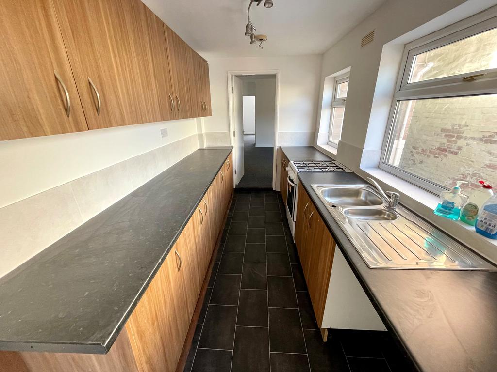 Kitchen angle 2