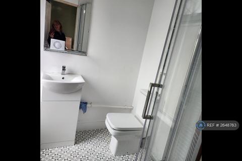 1 bedroom in a house share to rent, Station Road, Long Eaton, Nottingham, NG10