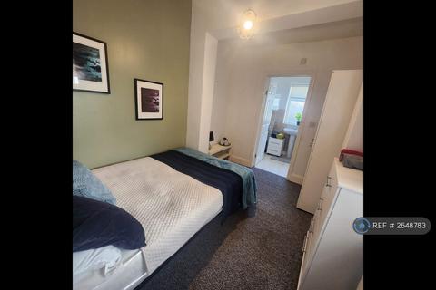 1 bedroom in a house share to rent, Station Road, Long Eaton, Nottingham, NG10
