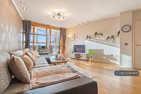 1 bedroom flat to rent, Falcon Wharf, London, SW11