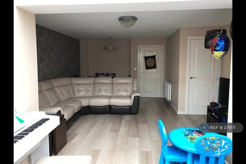 undefined, Fremantleway, Hayes, UB3