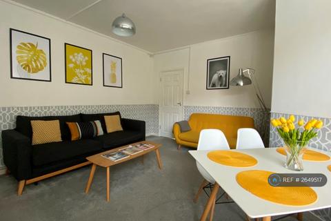 1 bedroom flat to rent, Fulham Court, Fulham, SW6