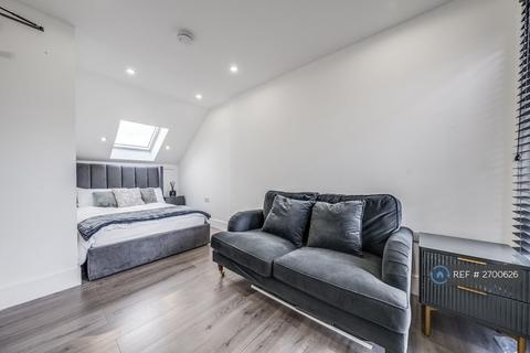 undefined, Lynton Road South, Gravesend, DA11