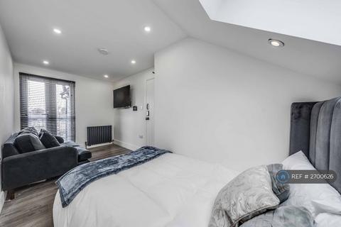undefined, Lynton Road South, Gravesend, DA11