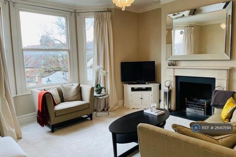 2 bedroom flat to rent, Flanders Road, Chiswick, W4
