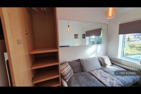 undefined, Burnside Drive, Greater-Manchester-County, M19