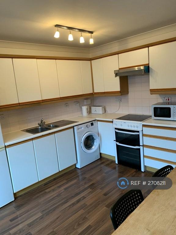 Kitchen / Dinning Area