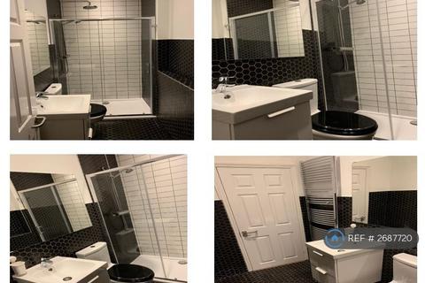 1 bedroom in a house share to rent, Albyn Road, London, SE8