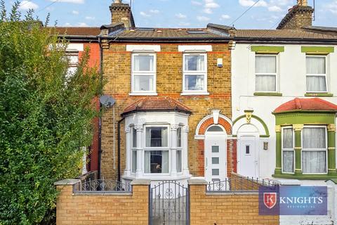3 bedroom house for sale, Hendon Road, London, N9