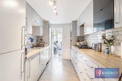 3 bedroom house for sale, Hendon Road, London, N9