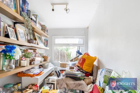 3 bedroom house for sale, Hendon Road, London, N9