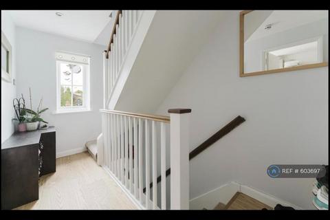 3 bedroom terraced house to rent, Tollgate Drive, Hayes, UB4